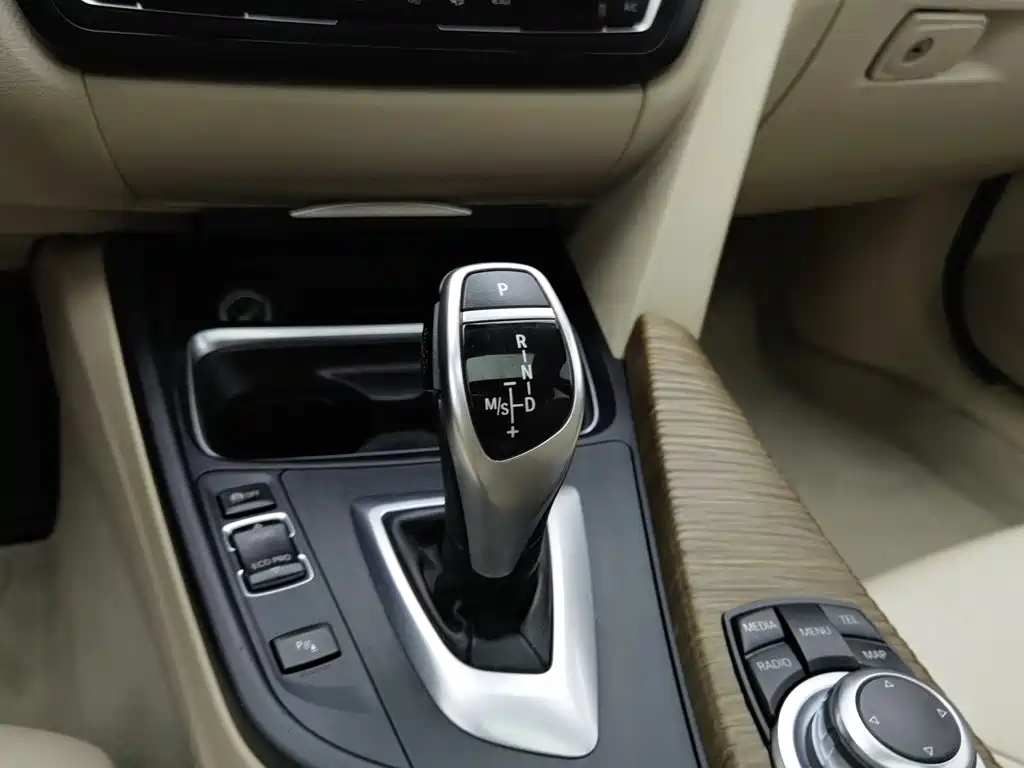 BMW 3 Series — миниатюра 13
