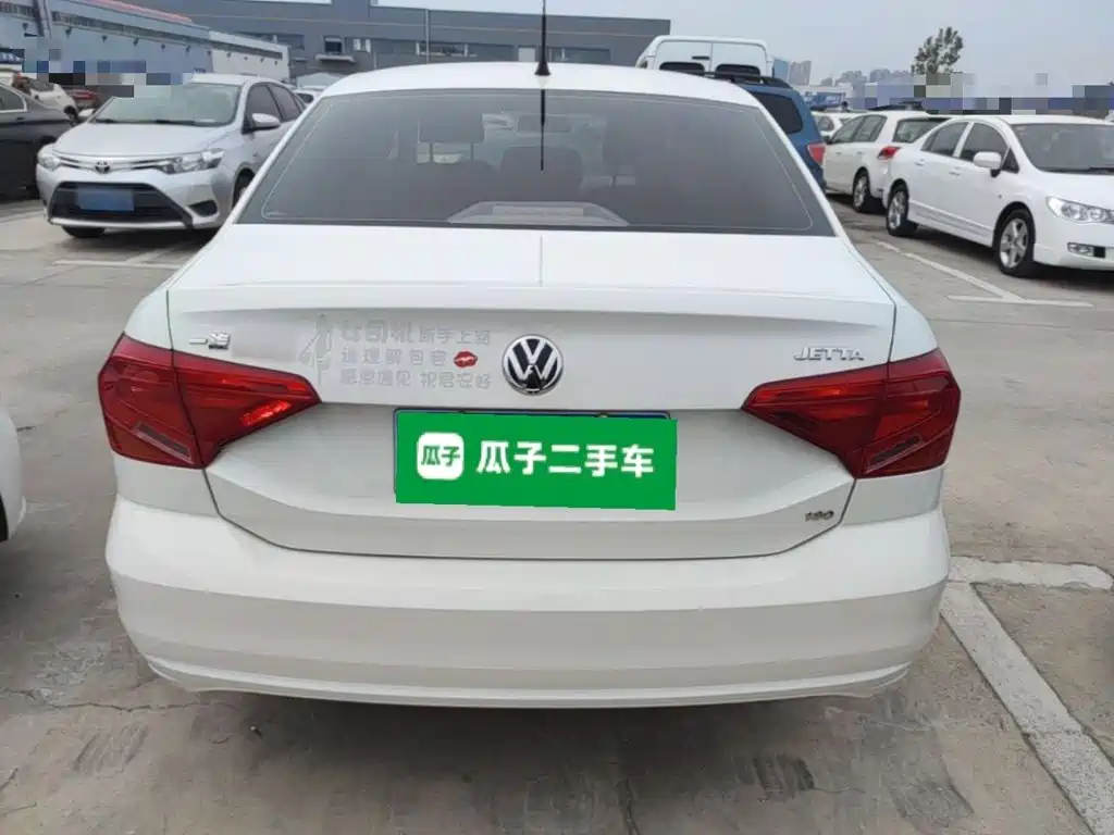 Volkswagen Jetta — миниатюра 6