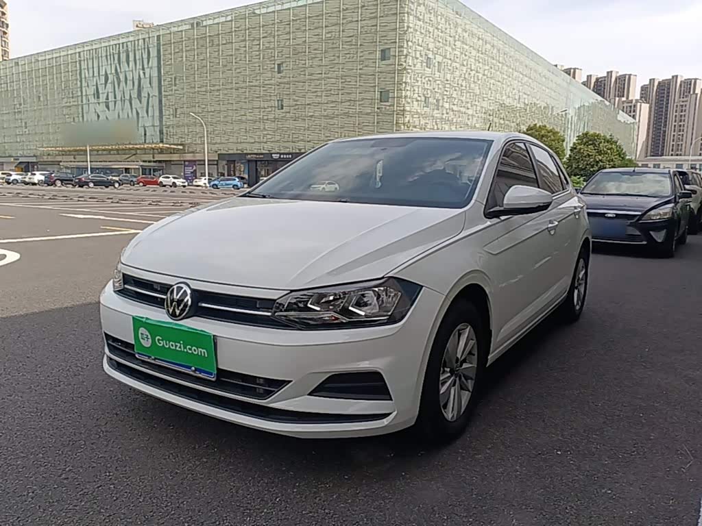 Volkswagen Polo 1.5 л 2024 г. Белый, пробег 2300 км