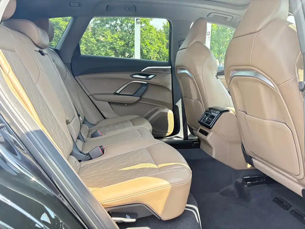 Audi Q5L — миниатюра 10