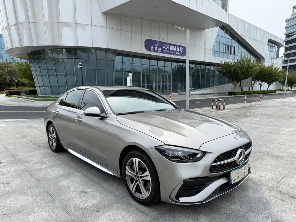 Mercedes-Benz C-Class — миниатюра 3