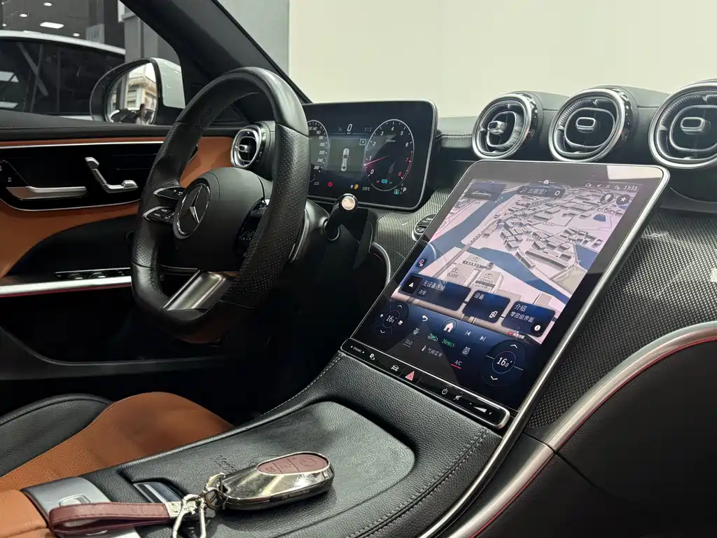 Mercedes-Benz C-Class — миниатюра 14