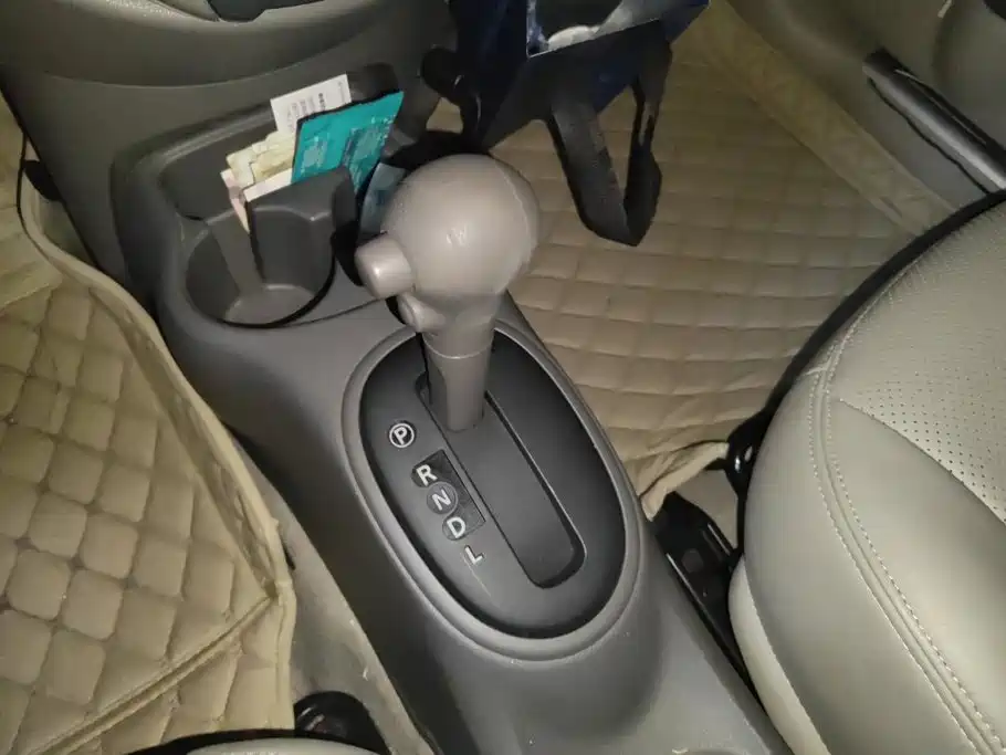 Nissan Sunny — миниатюра 16