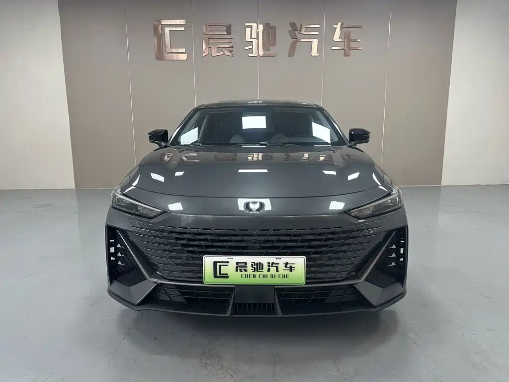 Changan UNI-V iDD — миниатюра 2