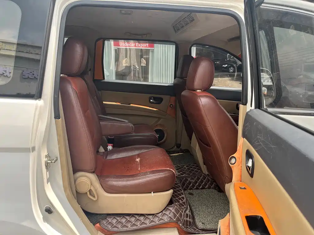 Wuling Hongguang — миниатюра 13