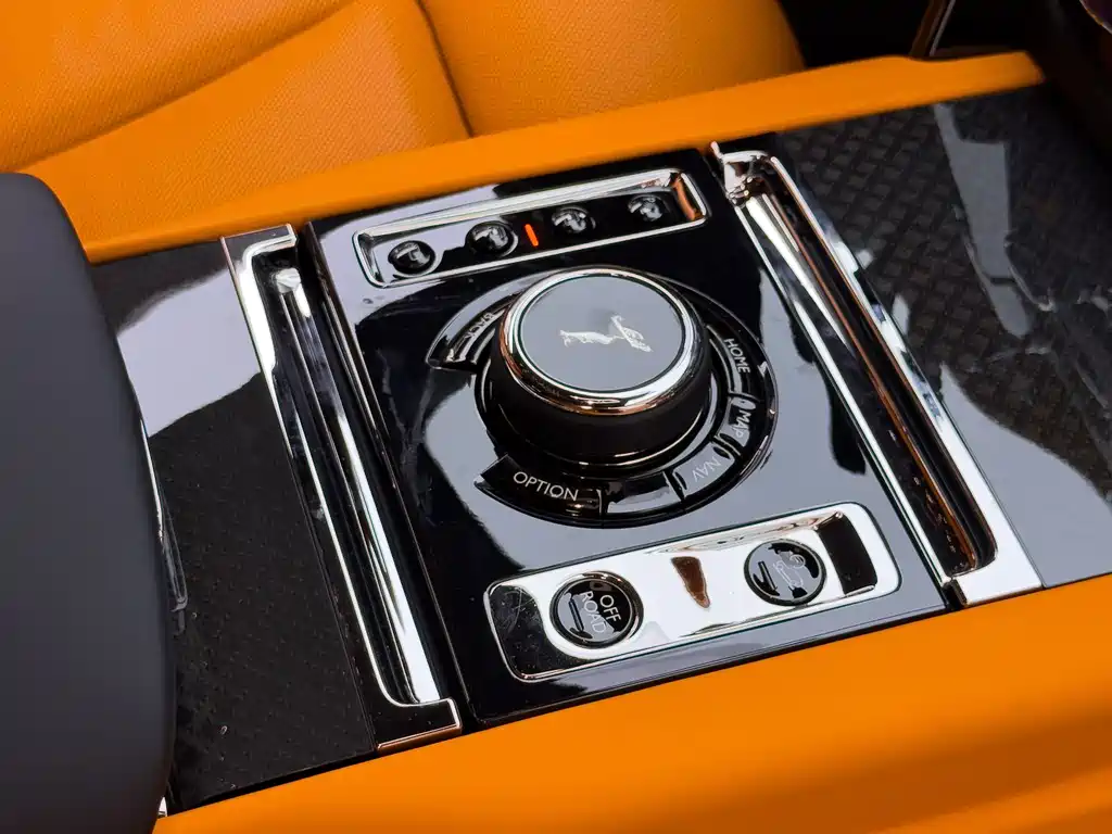 Rolls-Royce Cullinan — миниатюра 31