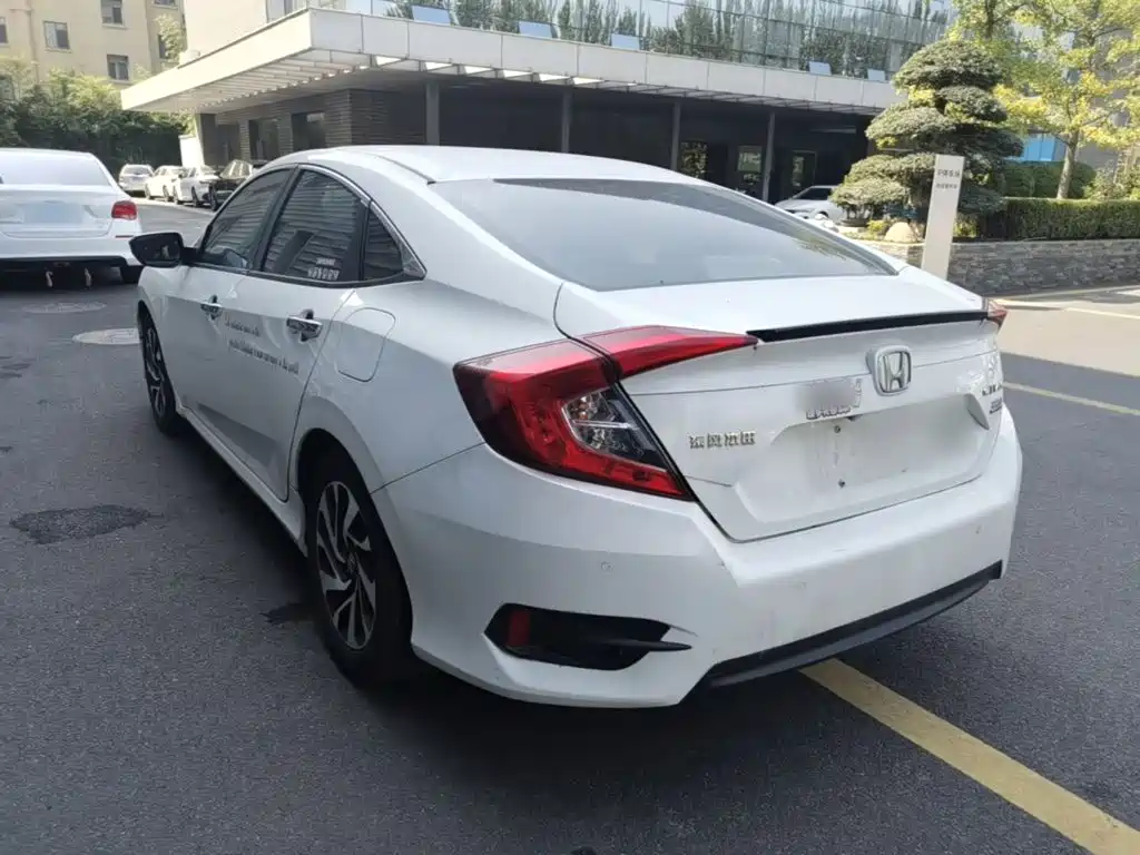 Honda Civic — миниатюра 5