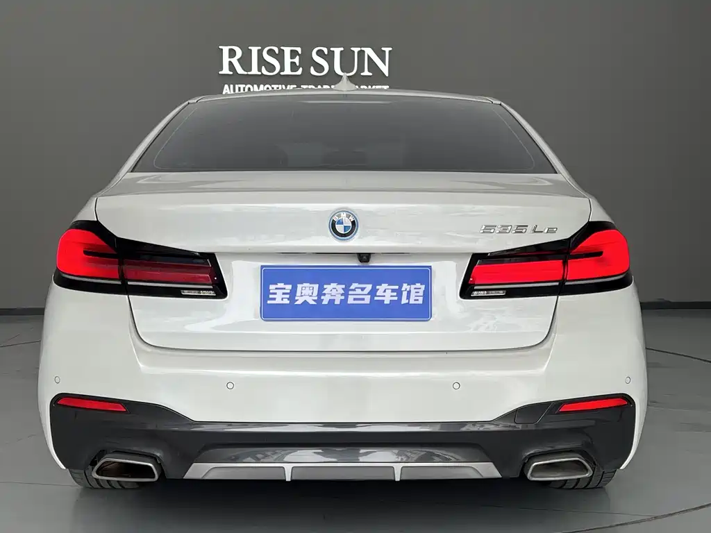 BMW 5 Series New Energy — миниатюра 29