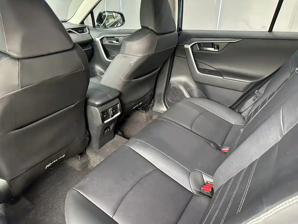 Toyota RAV4 2022 2.0L CVT Plus