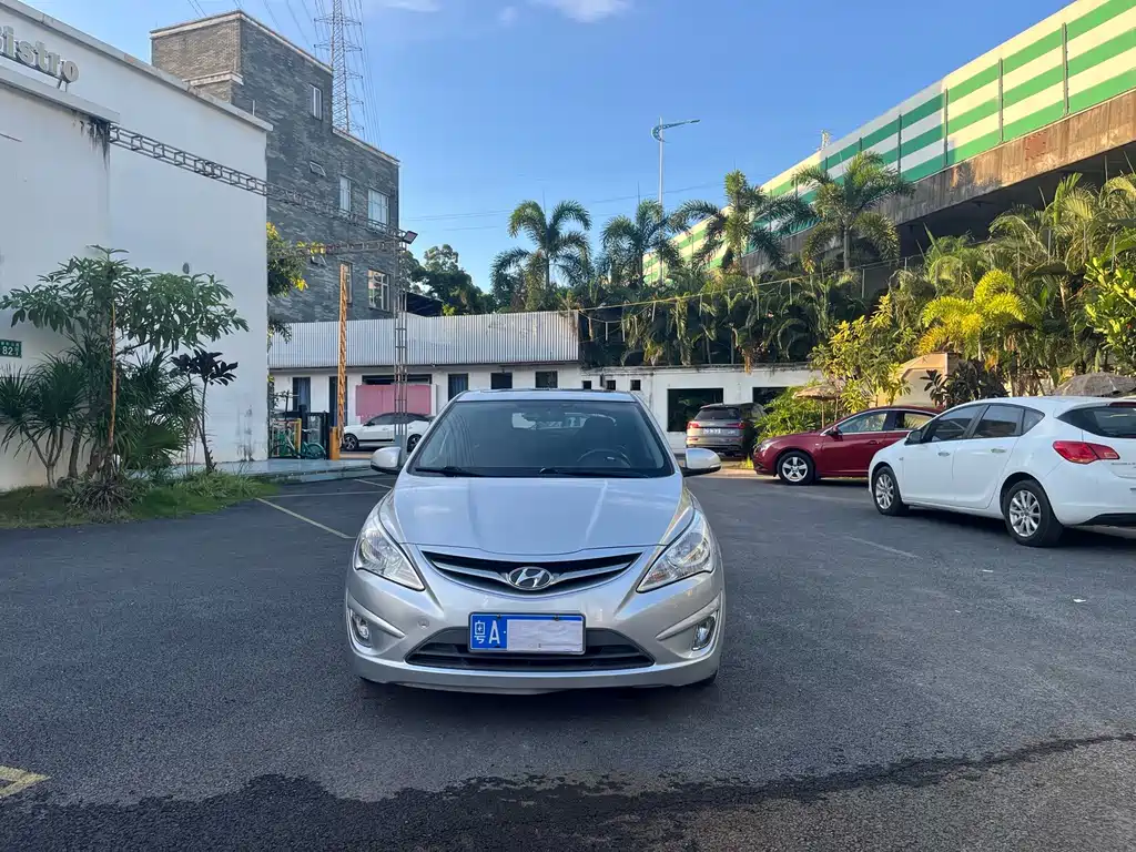 Hyundai Verna — миниатюра 2