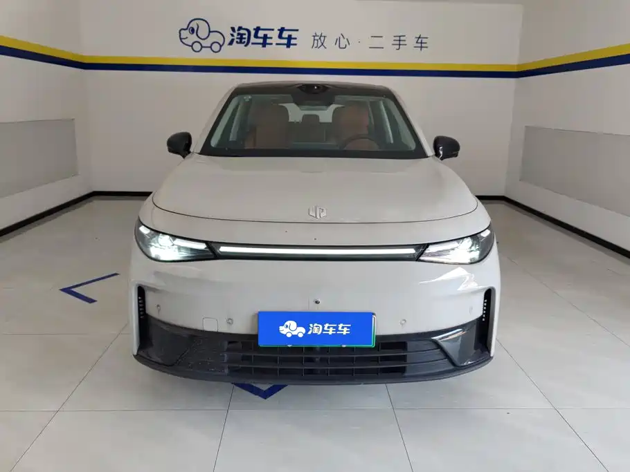 Leapmotor Leapmotor C10 — миниатюра 2