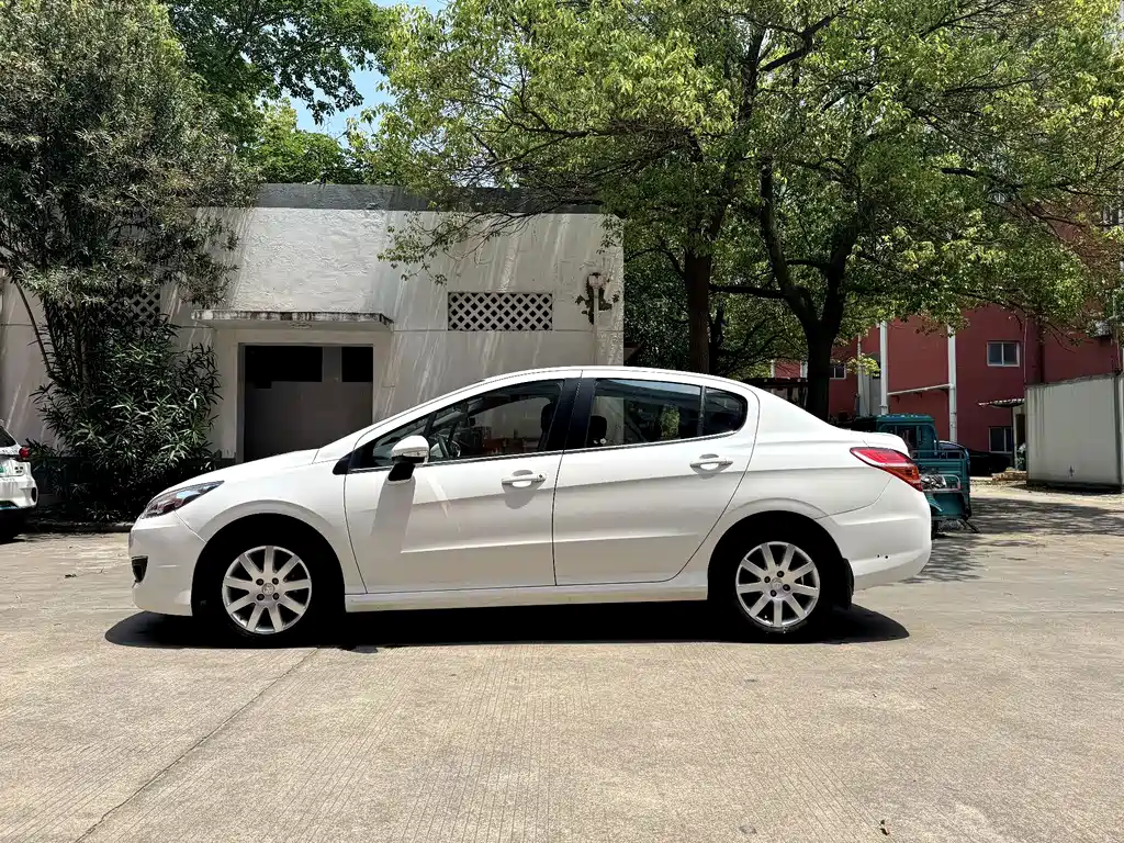 Peugeot 308 — миниатюра 6