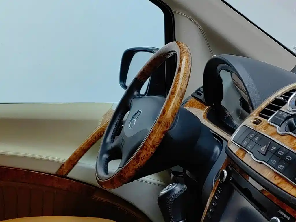 Mercedes-Benz Vito — миниатюра 24