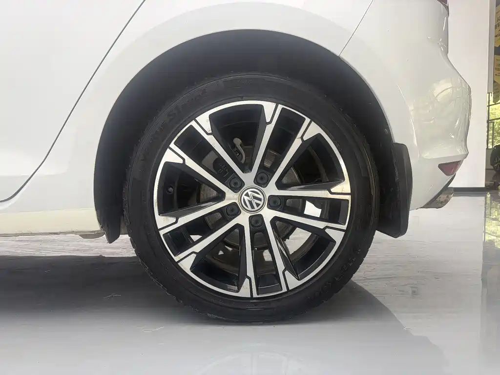 Volkswagen Golf 2017 230TSI AT Comfort