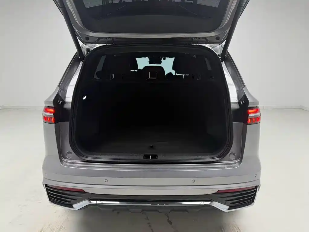 Geely Xingyue L — миниатюра 10