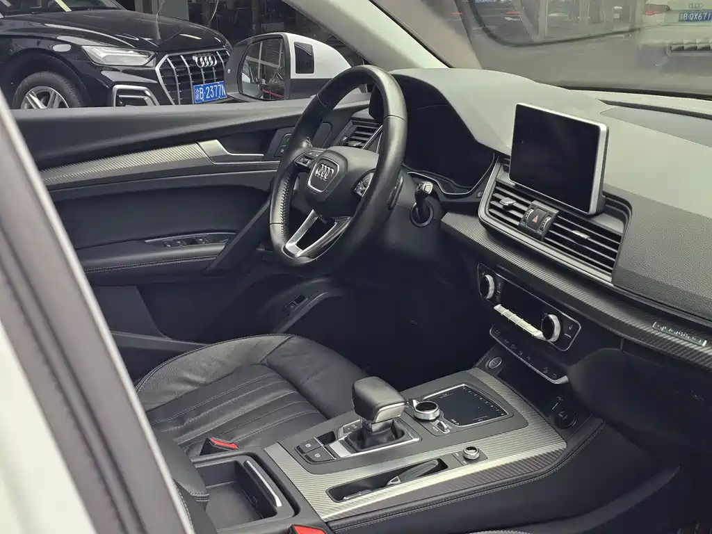Audi Q5L — миниатюра 9