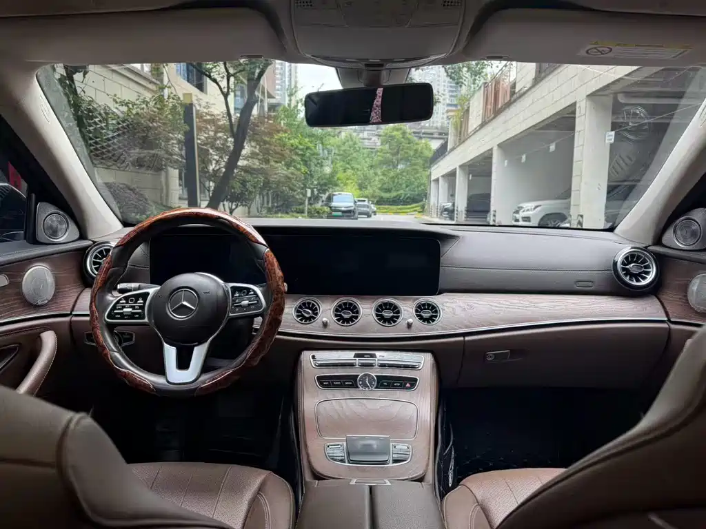 Mercedes-Benz E-Class E 2019 E 300 L Fashion
