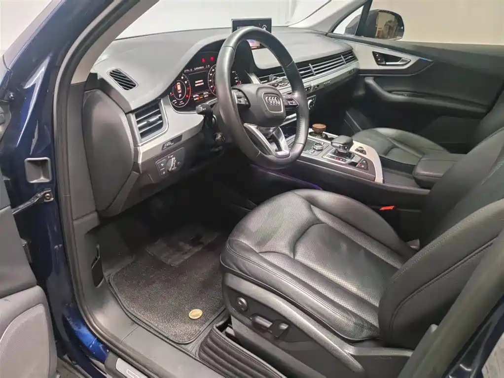 Audi Q7 — миниатюра 10