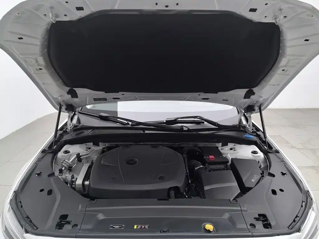 Volvo S90 — миниатюра 6