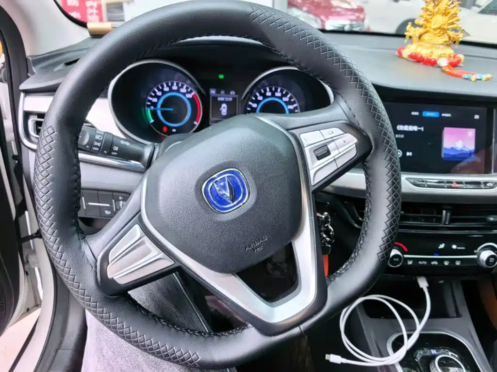Changan Eado New Energy — миниатюра 11