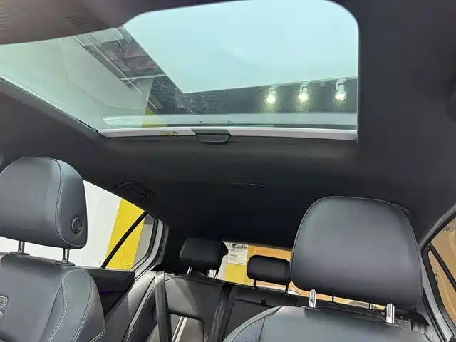 Volkswagen Golf — миниатюра 18
