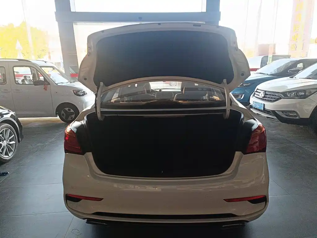 Hyundai Mistra — миниатюра 19