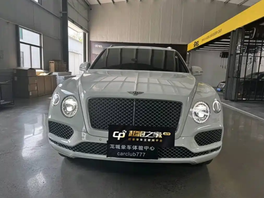 Bentley Bentayga — миниатюра 2