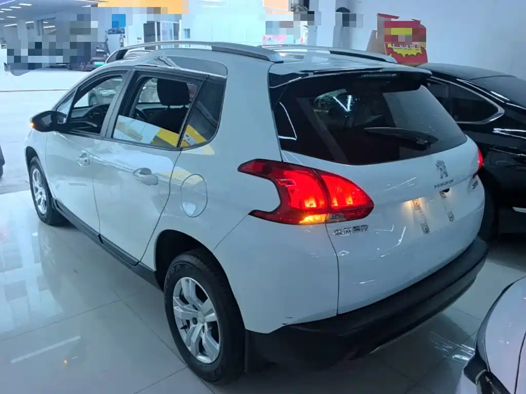 Peugeot 2008 — миниатюра 5