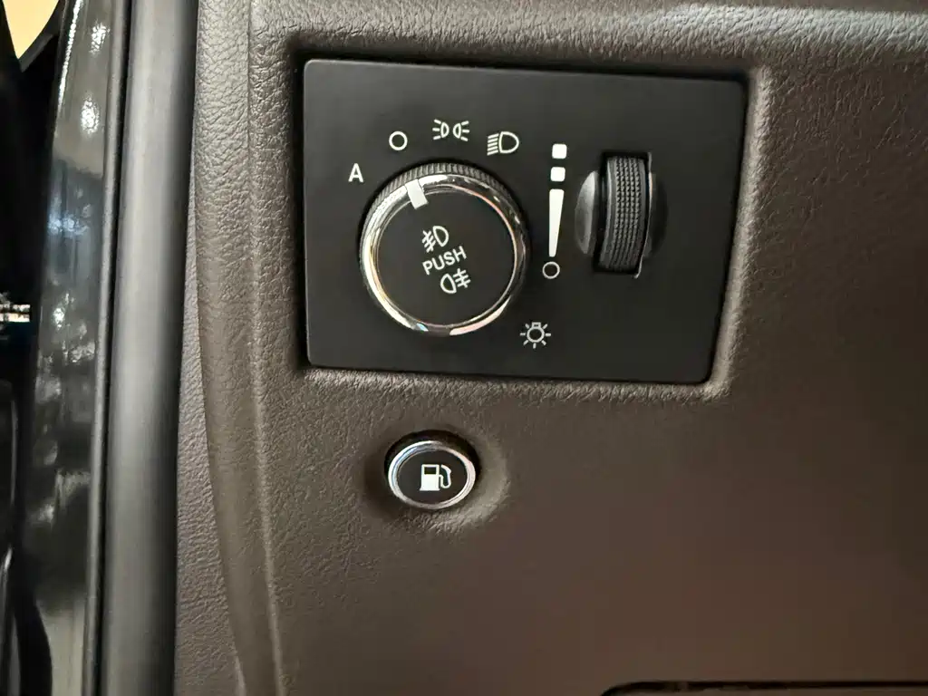 Jeep Grand Cherokee (Import) — миниатюра 5