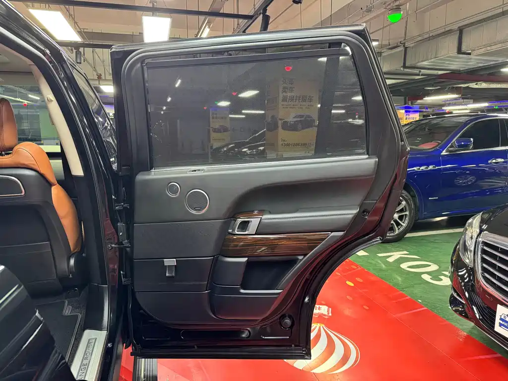 Land Rover Range Rover — миниатюра 22