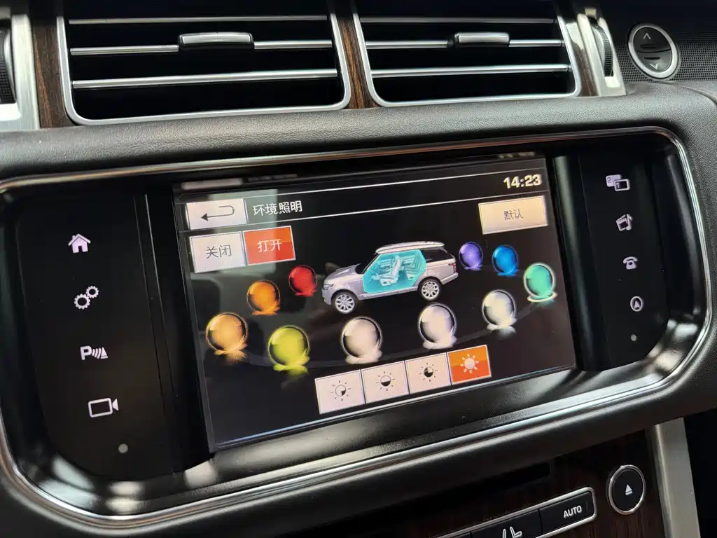 Land Rover Range Rover — миниатюра 32