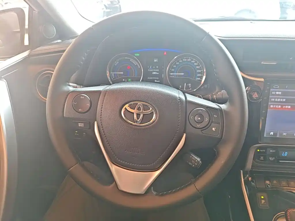Toyota Corolla — миниатюра 11