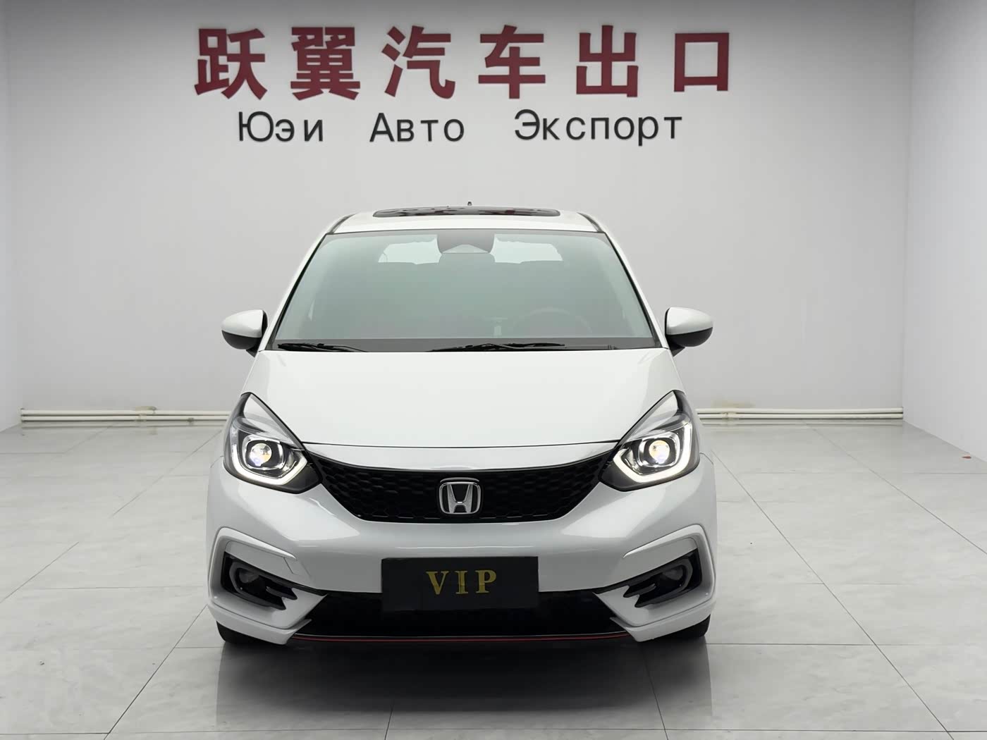 Honda Life 1.5 л 2022 г. Белый, пробег 16000 км