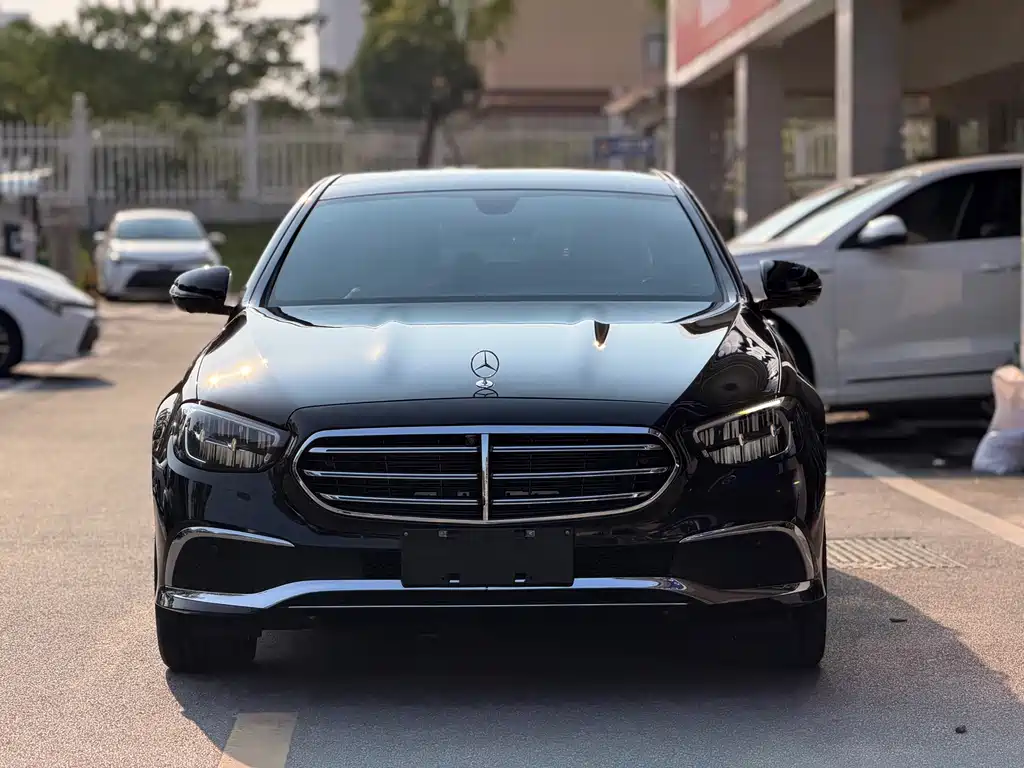 Mercedes-Benz E-Class — миниатюра 15