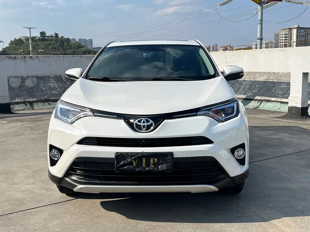 Toyota RAV4 — миниатюра 2
