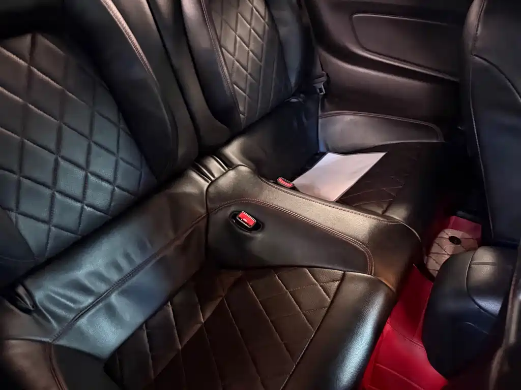 Ford Mustang — миниатюра 14