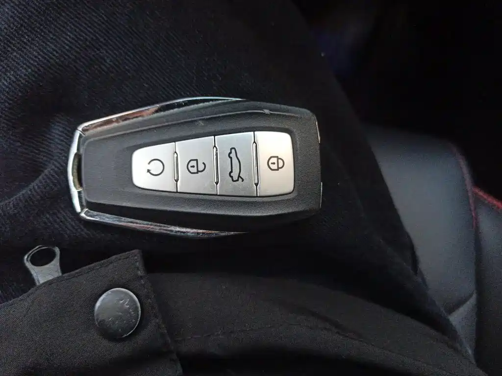 Geely Emgrand S — миниатюра 12