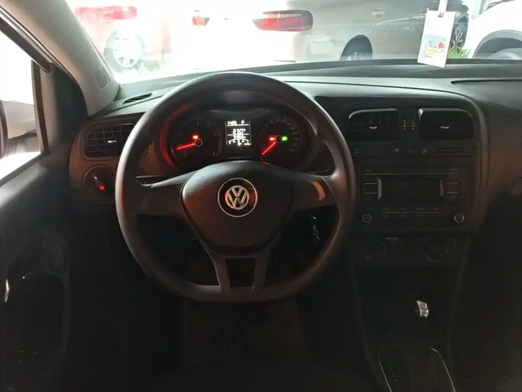 Volkswagen Polo — миниатюра 11