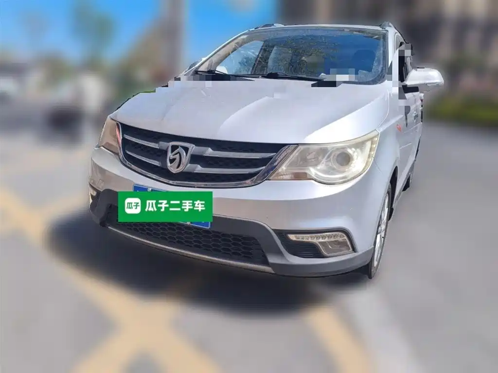 Baojun 730 2015