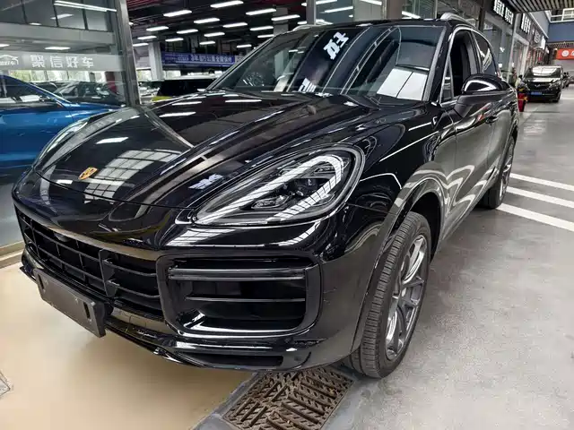 PORSCHE CAYENNE 2019