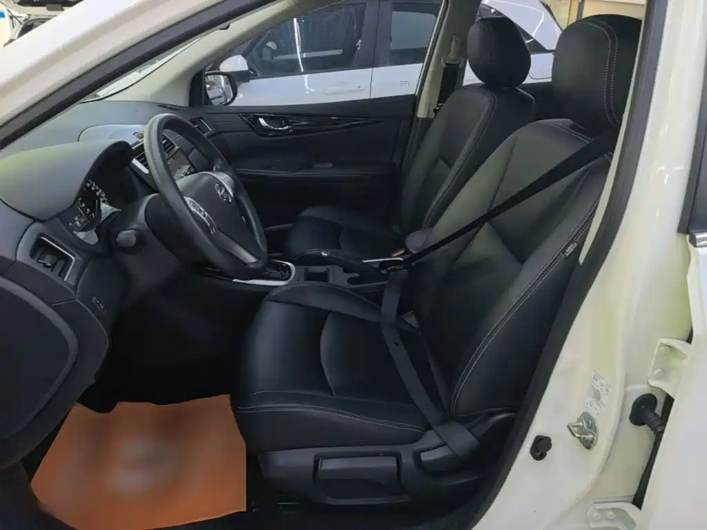 Nissan Tiida — миниатюра 15