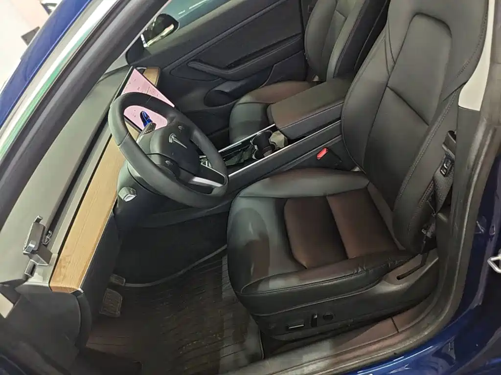 Tesla Model 3 — миниатюра 15