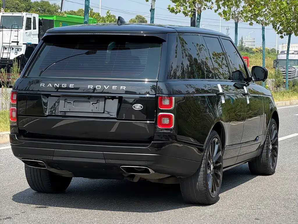 Land Rover Range Rover — миниатюра 4
