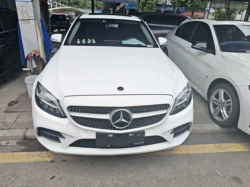 Mercedes-Benz C-Class — миниатюра 2