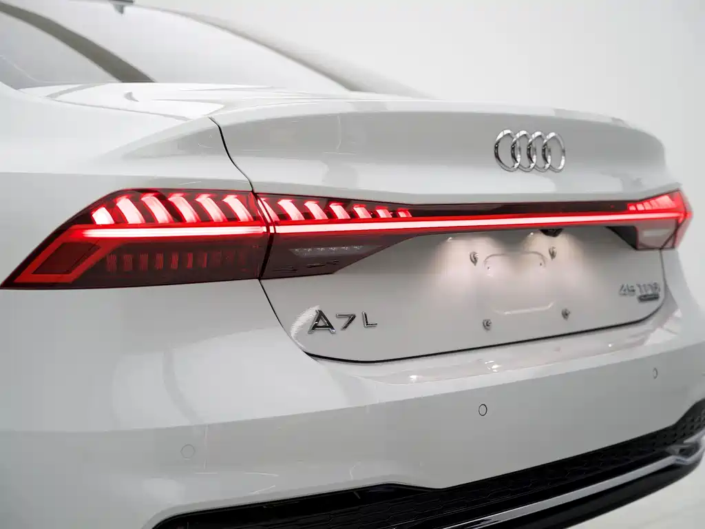 Audi A7L — миниатюра 19