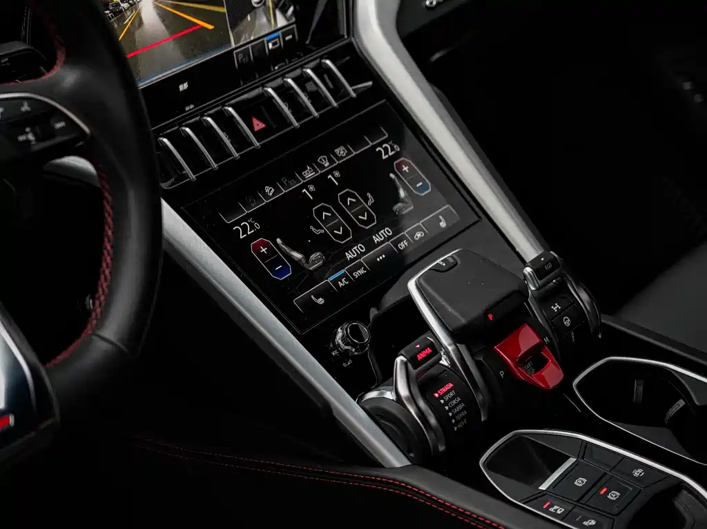 Lamborghini Urus — миниатюра 10