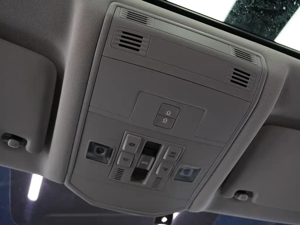 VOLKSWAGEN T ROC EXPLORING SONGS