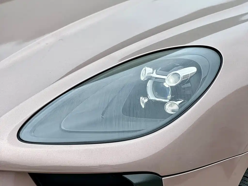 Porsche Macan - фото 17