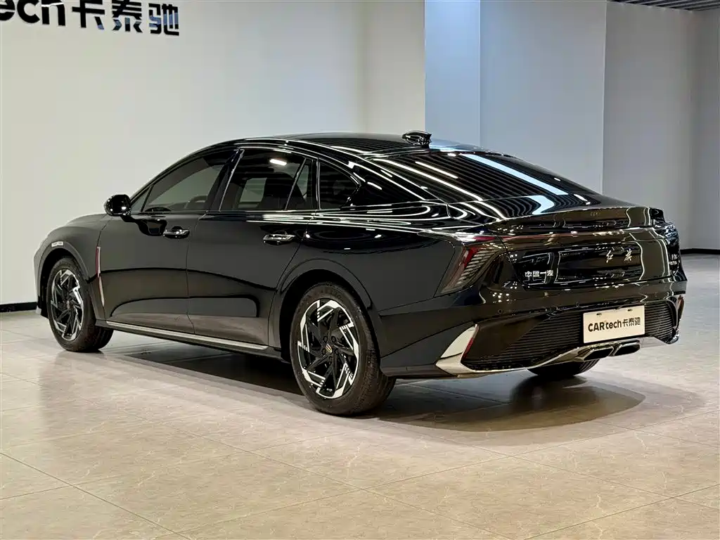 Hongqi H6 2023 2.0T
