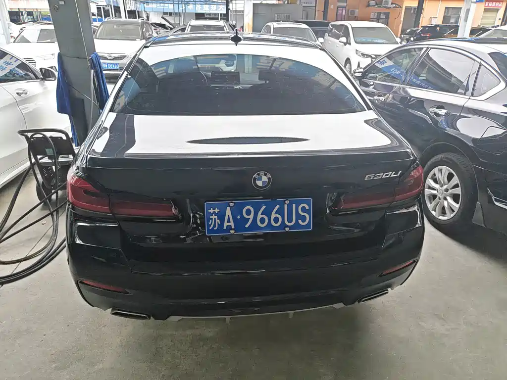 BMW 5 Series — миниатюра 16
